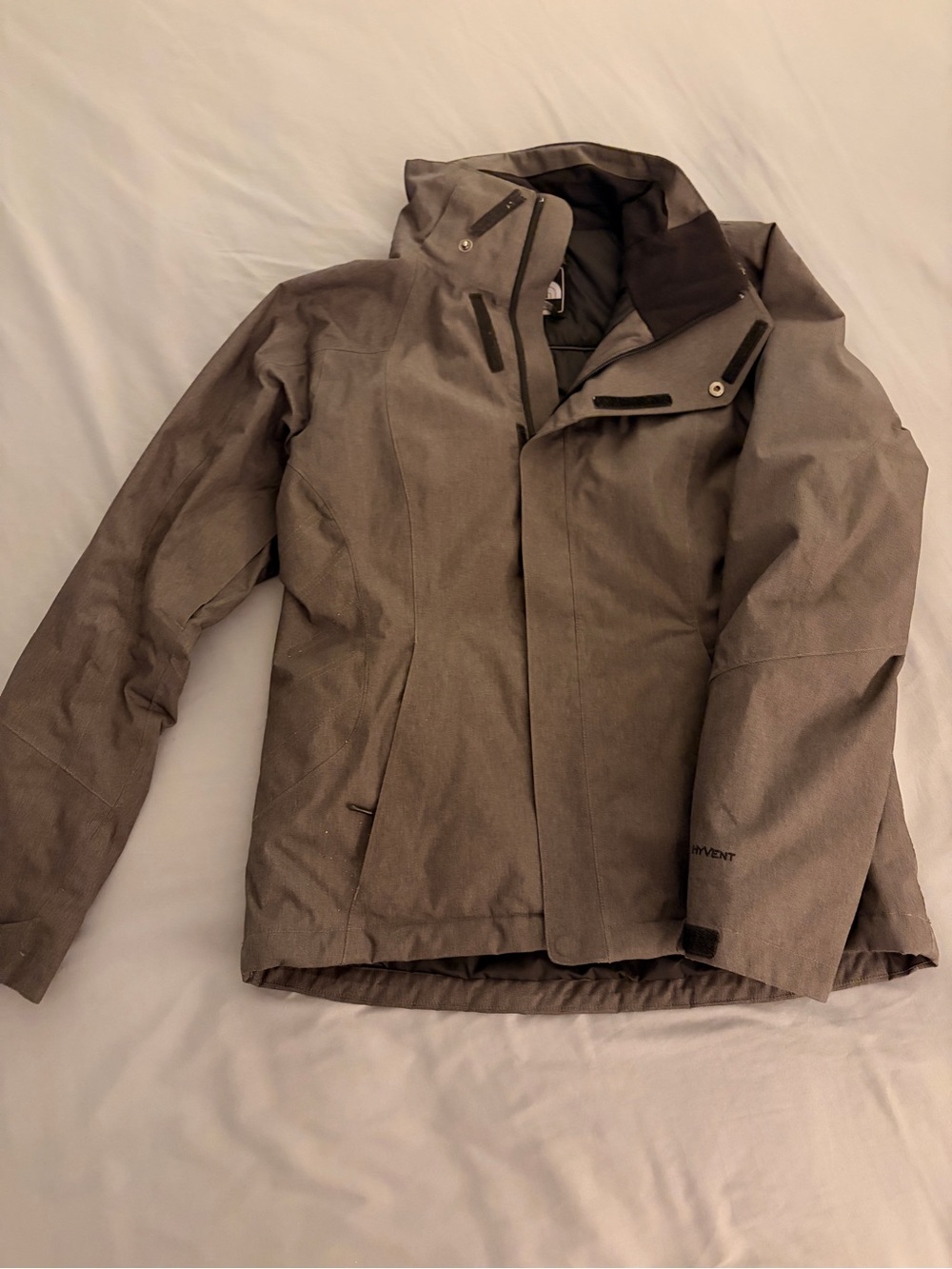 The North Face HyVent Gray Snowboard Ski Winter Jacket – EUC (No Hood)